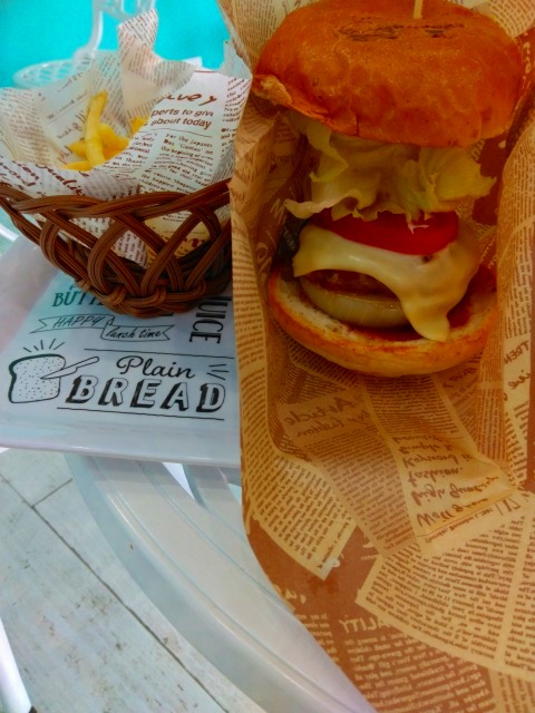 淡路島バーガー＆ＢＢＱ俺の駅