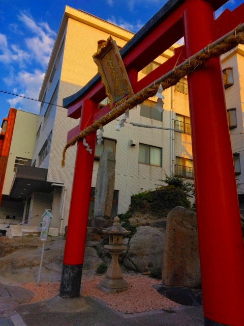 岩樟神社