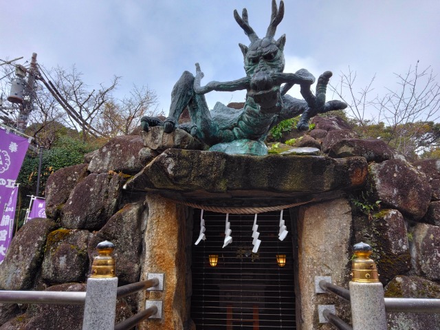 江島神社 奥津宮